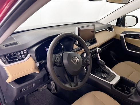 Used 2023 Toyota RAV4 LE image 10