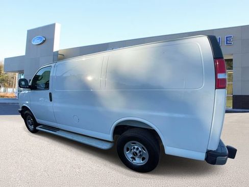 Used 2025 GMC Savana 2500 w/ Driver Convenience Package RWD image 4