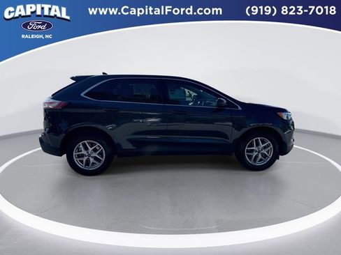 Certified 2022 Ford Edge SEL w/ Convenience Package image 9