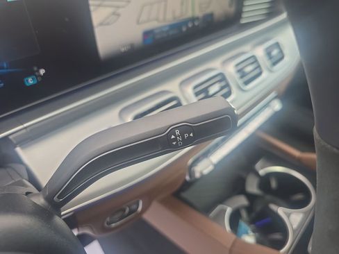 New 2026 Mercedes-Benz GLE 53 AMG 4MATIC Coupe image 24