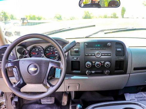 Used 2013 Chevrolet Silverado 2500 W/T w/ Snow Plow Prep Package image 19