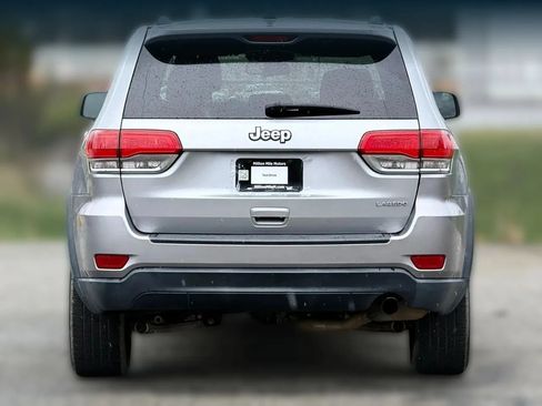 Used 2014 Jeep Grand Cherokee Laredo w/ 18" Wheel & 8.4" Radio Group RWD image 4