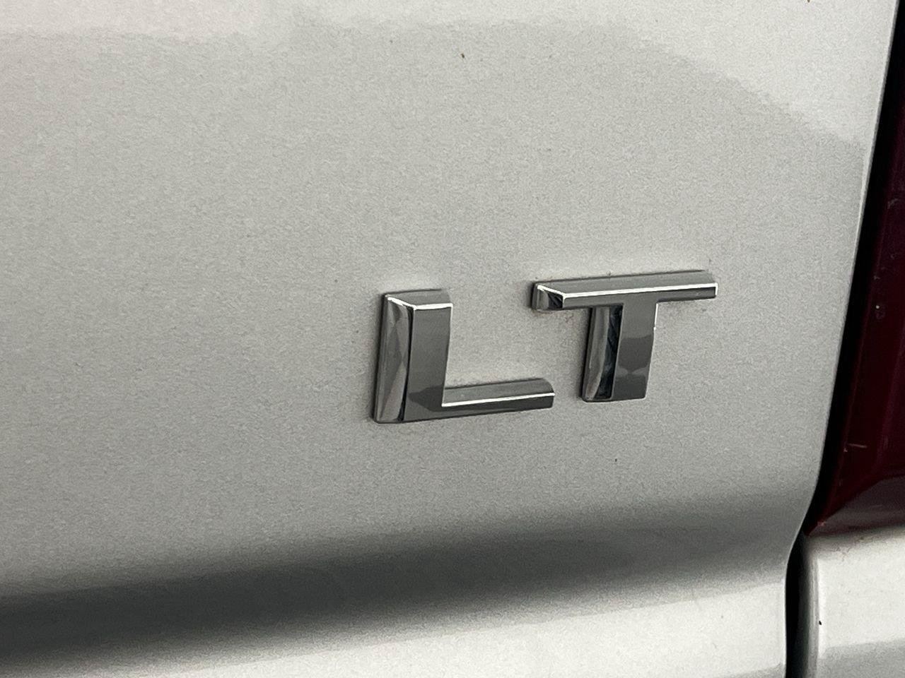 Certified 2022 Chevrolet Silverado 1500 LT AWD/4WD image 32