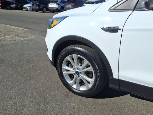 Used 2019 Ford Escape SE AWD/4WD image 4