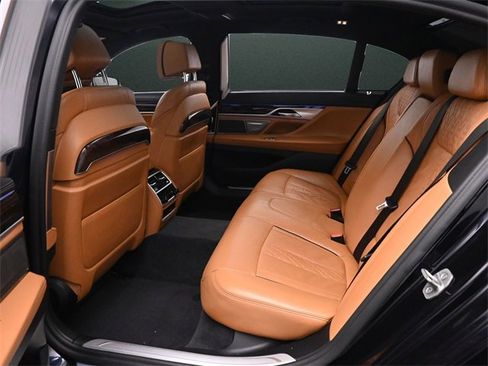 Used 2022 BMW 750i xDrive 750i xDrive w/ Executive Package image 15