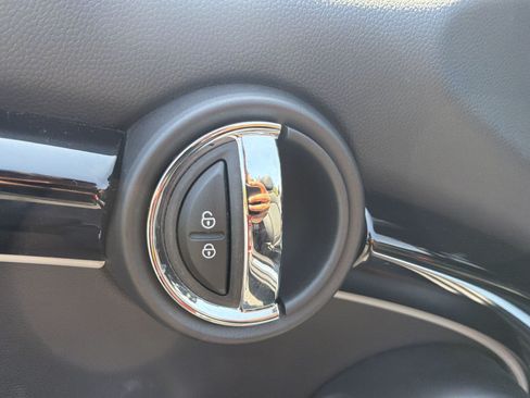 Used 2024 MINI Cooper Convertible FWD image 24
