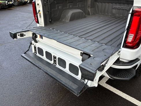 Used 2023 GMC Sierra 1500 AT4 image 11