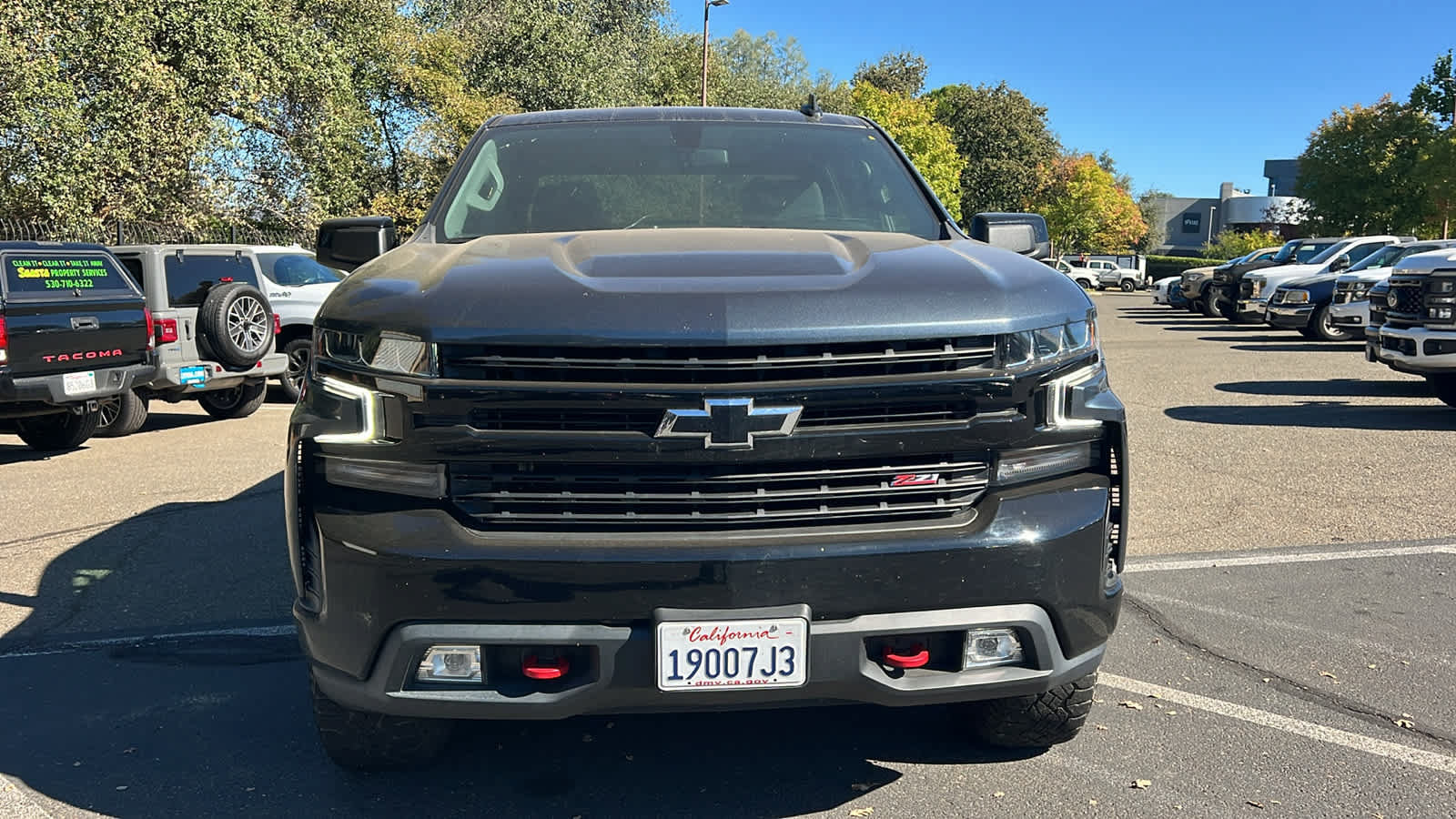 Used 2021 Chevrolet Silverado 1500 LT Trail Boss w/ LPO, Dark Essentials Package AWD/4WD image 2