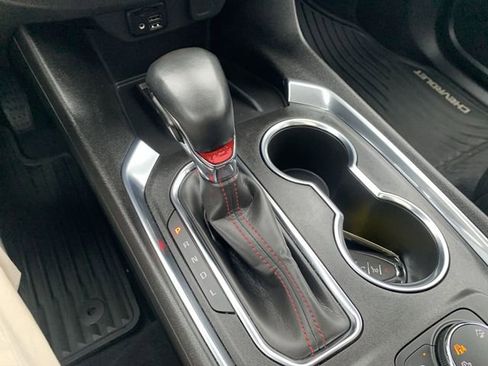 Certified 2023 Chevrolet Traverse RS image 16