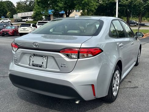 Used 2026 Toyota Corolla LE FWD image 3