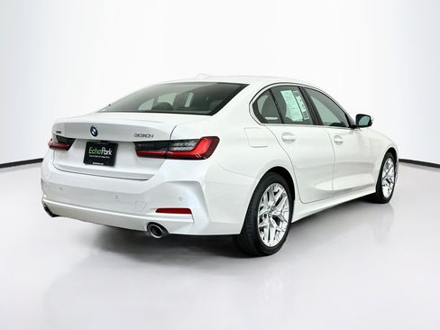 Used 2026 BMW 330i xDrive Sedan w/ Convenience Package AWD/4WD image 9