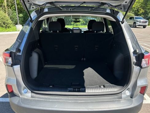 Used 2022 Ford Escape SE w/ Cold Weather Package AWD/4WD image 13