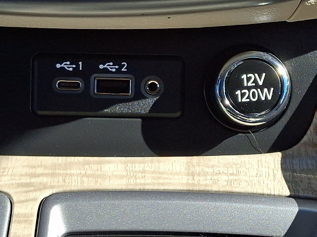 Used 2020 Nissan Murano SL w/ Moonroof Package AWD/4WD image 25