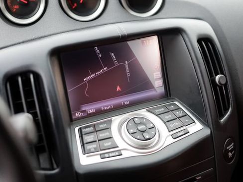 Used 2016 Nissan 370Z Touring RWD image 62