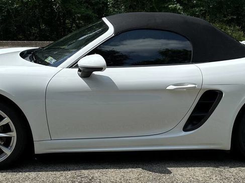 Used 2018 Porsche 718 Boxster Base 2dr Convertible image 8