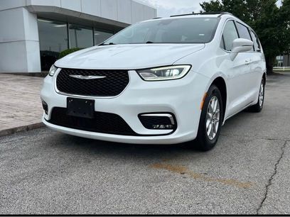 Used 2022 Chrysler Pacifica Touring-L