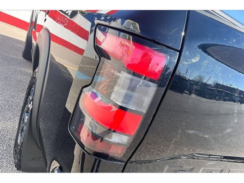 Used 2022 Nissan Frontier PRO-4X w/ Pro-4X Premium Package image 34