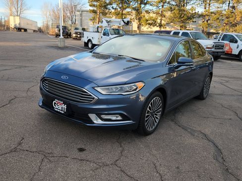 Used 2018 Ford Fusion Titanium image 2