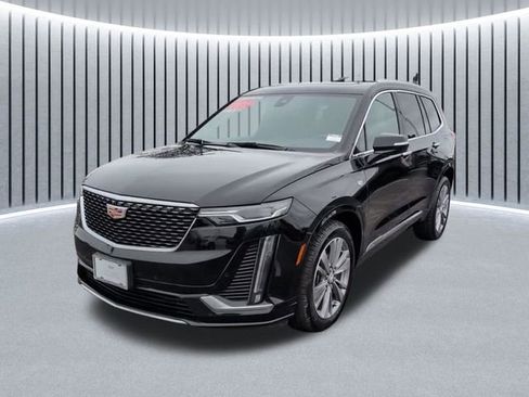 Used 2024 Cadillac XT6 Premium Luxury image 10