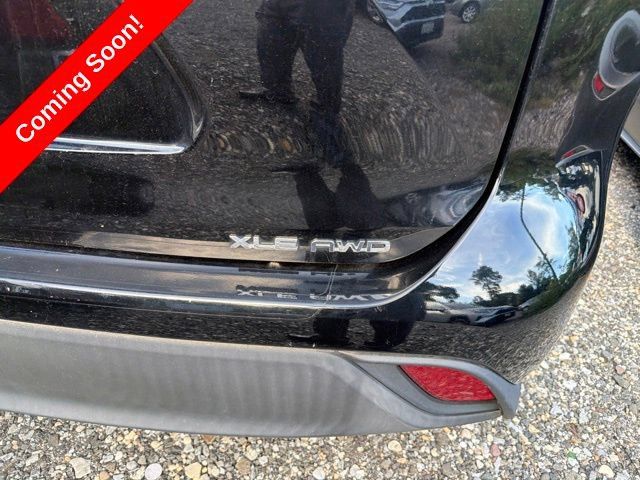 Certified 2020 Toyota Highlander XLE AWD/4WD image 7