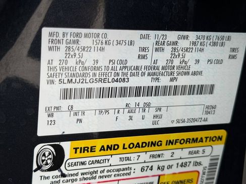 Used 2024 Lincoln Navigator Reserve AWD/4WD image 31