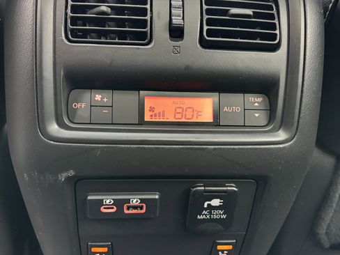 Used 2019 Nissan Pathfinder Platinum image 22