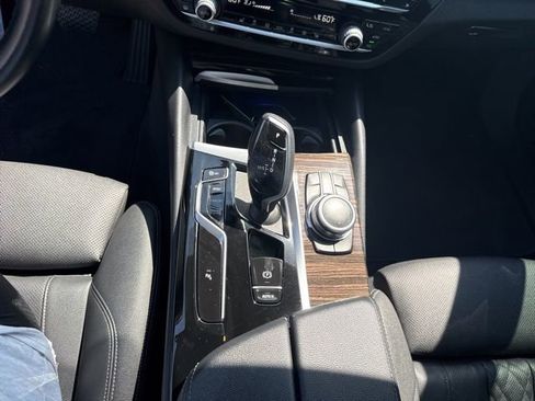 Used 2022 BMW 530i xDrive w/ Convenience Package image 21