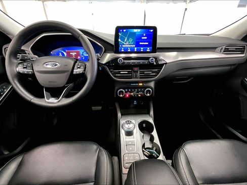 Used 2022 Ford Escape Titanium w/ Class II Trailer Tow Package image 14