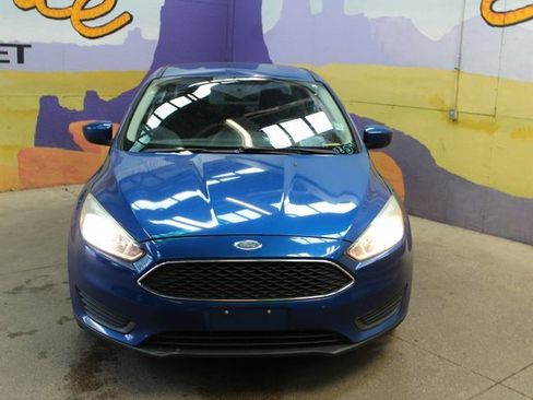 Used 2018 Ford Focus SE image 3