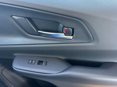 New 2026 Toyota Prius Plug-In Hybrid FWD image 19