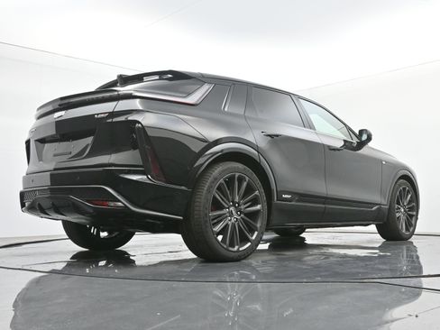 New 2026 Cadillac Lyriq V w/ LPO, Floor Liner Package image 19