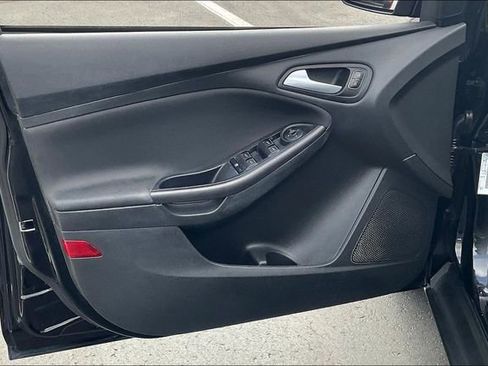 Used 2017 Ford Focus SEL image 23