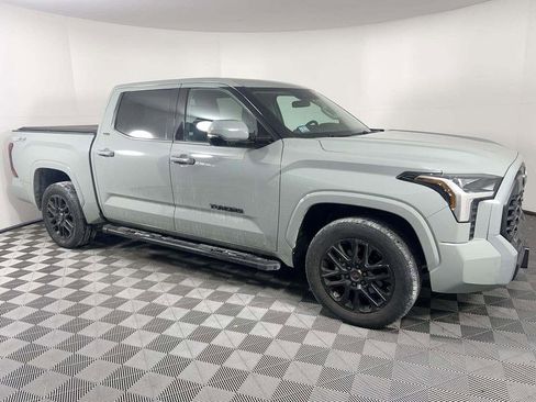 Used 2022 Toyota Tundra SR5 image 3
