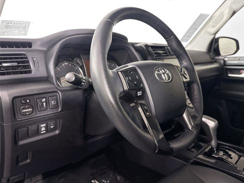 Certified 2024 Toyota 4Runner TRD Off-Road Premium w/ Moonroof Package image 4