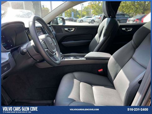 Used 2025 Volvo XC60 B5 Core w/ Protection Package Premier image 15