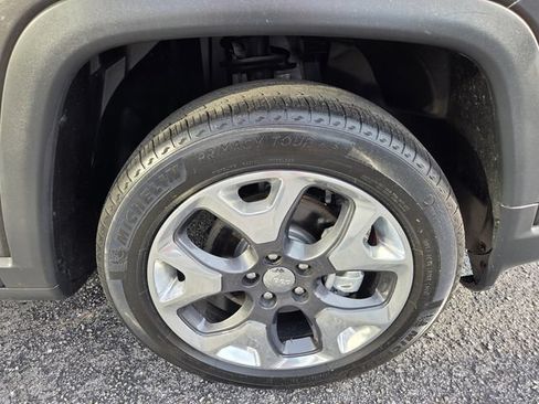 Used 2019 Jeep Compass Limited AWD/4WD image 21