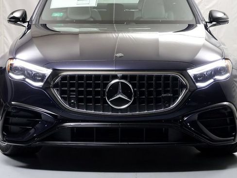 New 2026 Mercedes-Benz E 53 AMG e 4MATIC Sedan image 6