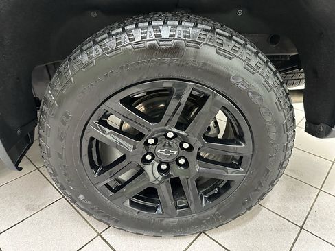 Certified 2026 Chevrolet Silverado 1500 High Country w/ Midnight Edition AWD/4WD image 19
