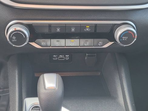 Used 2022 Nissan Altima 2.5 SV FWD image 17