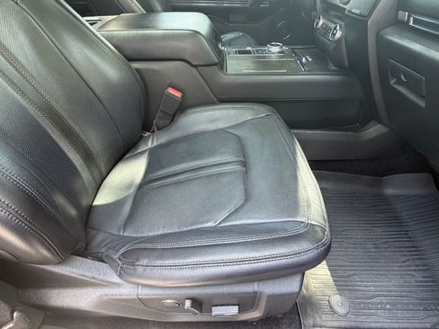 Used 2018 Ford Expedition Limited w/ Equipment Group 301A RWD image 45