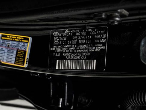Used 2023 Hyundai Venue SEL FWD image 36