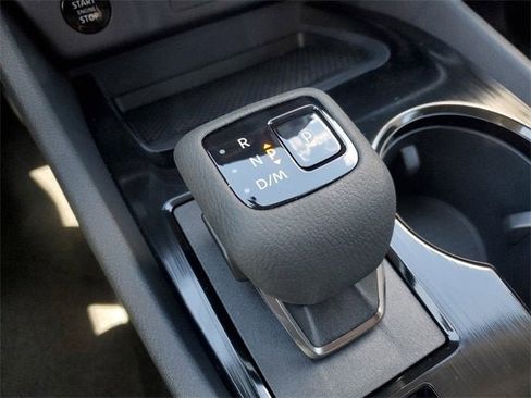 New 2025 Nissan Rogue S image 13