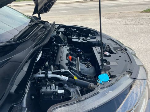 Used 2022 Honda HR-V EX-L image 9