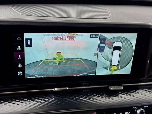 Used 2022 Kia Carnival SX Prestige FWD image 5