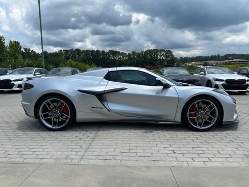 Used 2026 Chevrolet Corvette Z06 RWD image 6