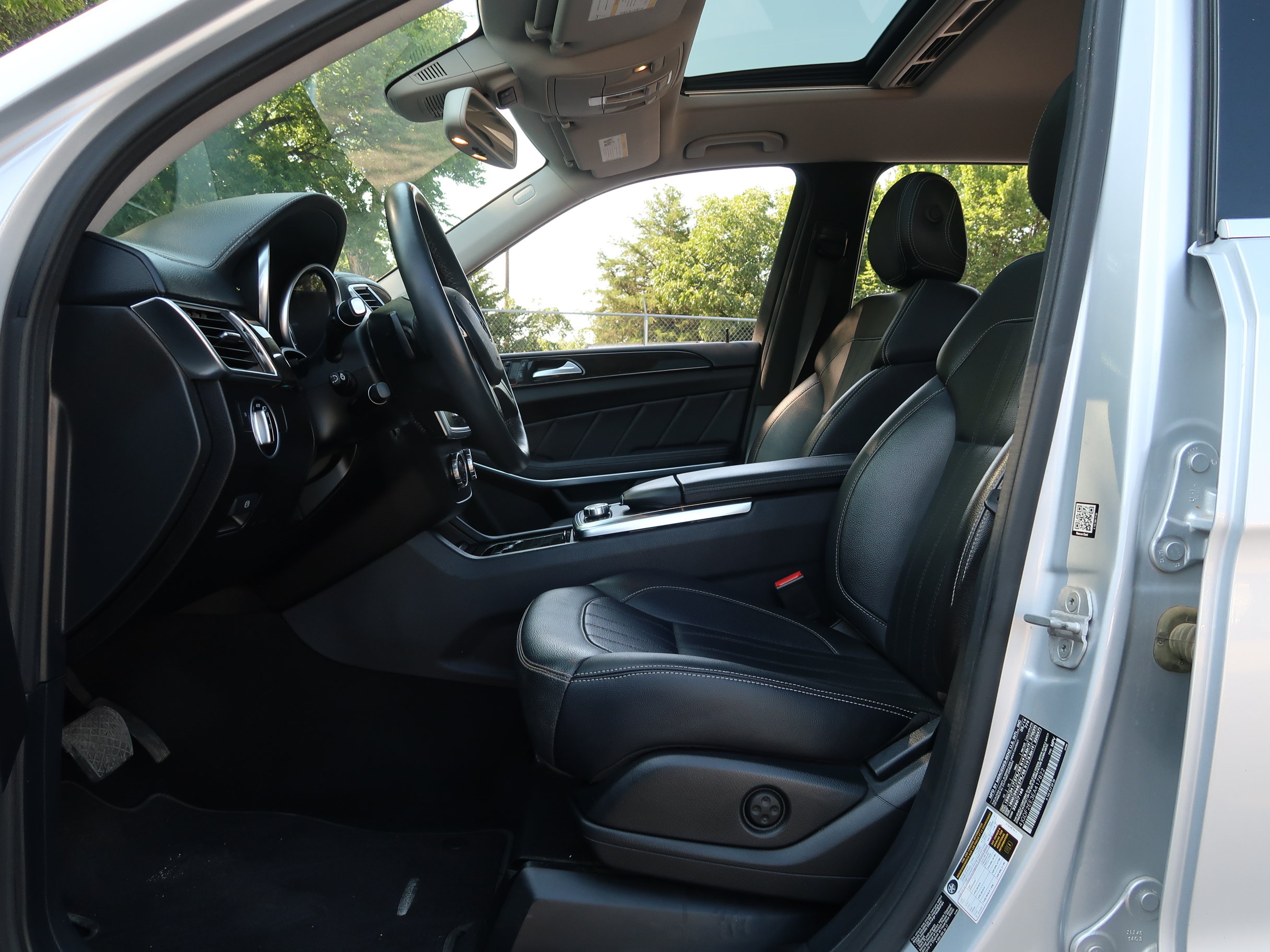 Used 2014 Mercedes-Benz GL 350 BlueTEC 4MATIC image 31