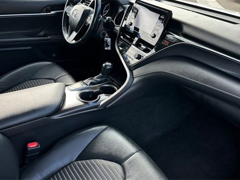 Used 2023 Toyota Camry SE image 17