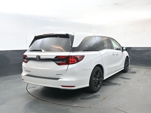 Used 2023 Honda Odyssey Sport image 5