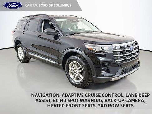 Used 2025 Ford Explorer Active AWD/4WD image 1