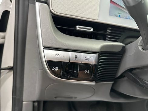 Used 2024 Hyundai Ioniq 5 SEL RWD image 32